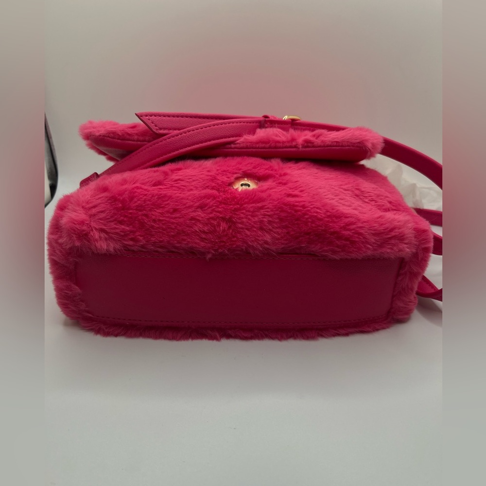 NWT Juicy Couture Women’s Faux Fur Pink Flash Lets Get Cozy Crossbody Bag OS - Picture 12 of 15
